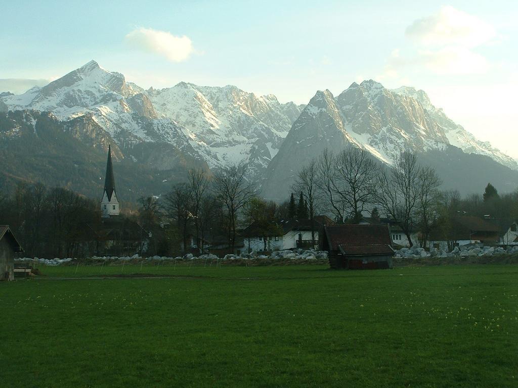 Appartamento Landhaus Alpenblick Garmisch-Partenkirchen Esterno foto